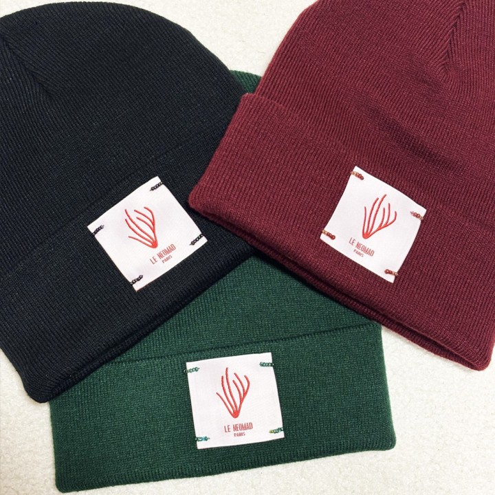 Bonnet avec patch logo brodé